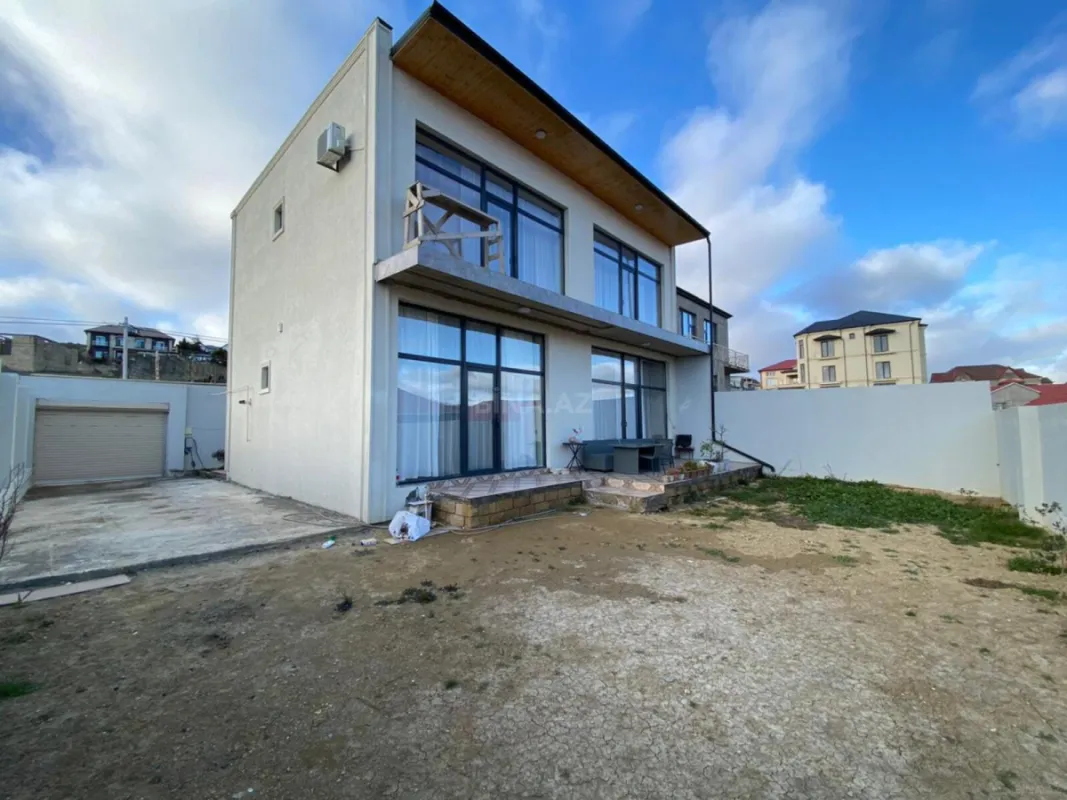 Satılır 5 otaqlı həyət evi 190 m²