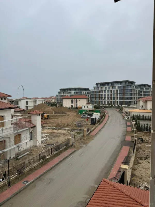 Satılır 6 otaqlı həyət evi 480 m²