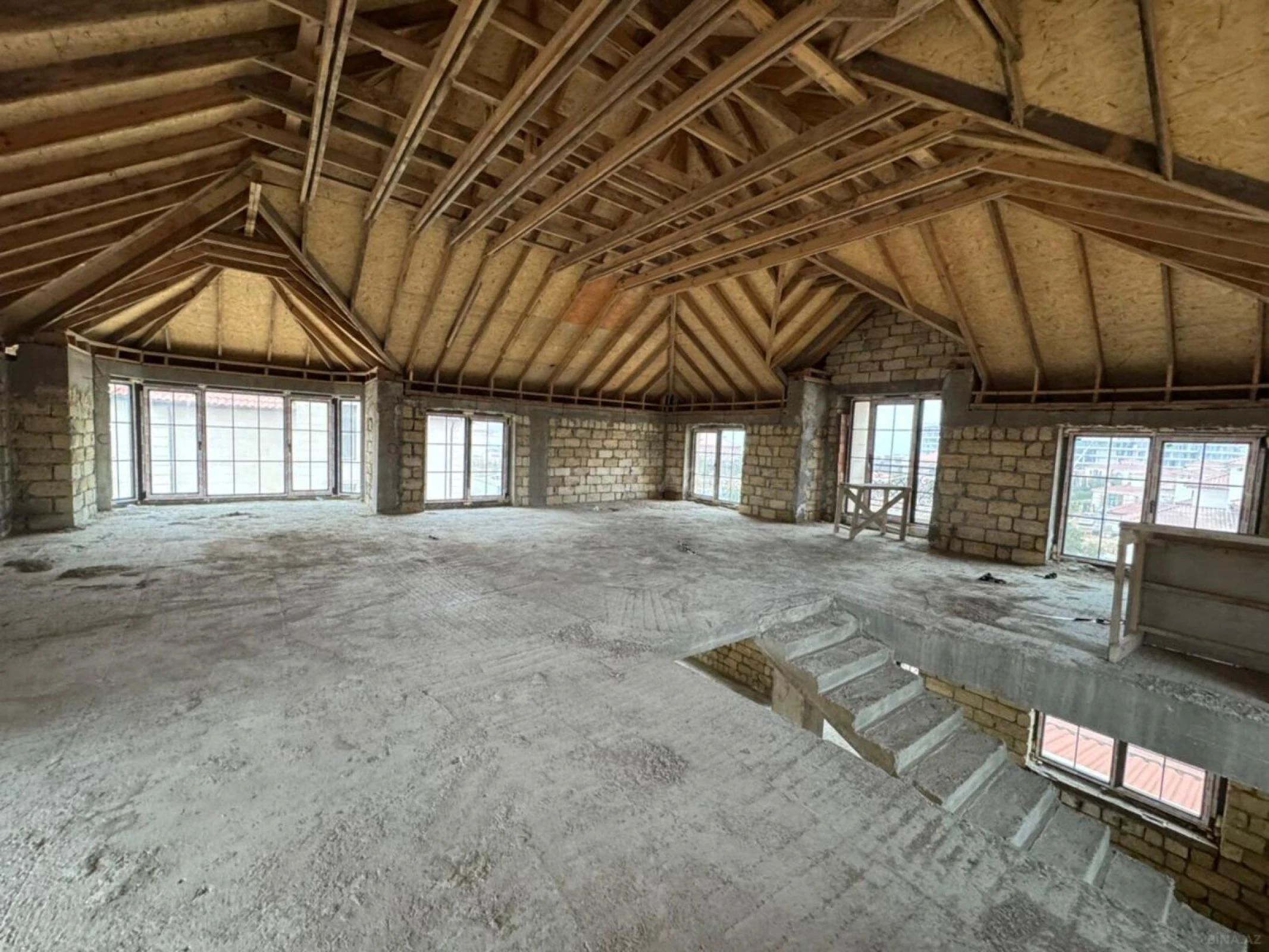 Satılır 6 otaqlı həyət evi 480 m²