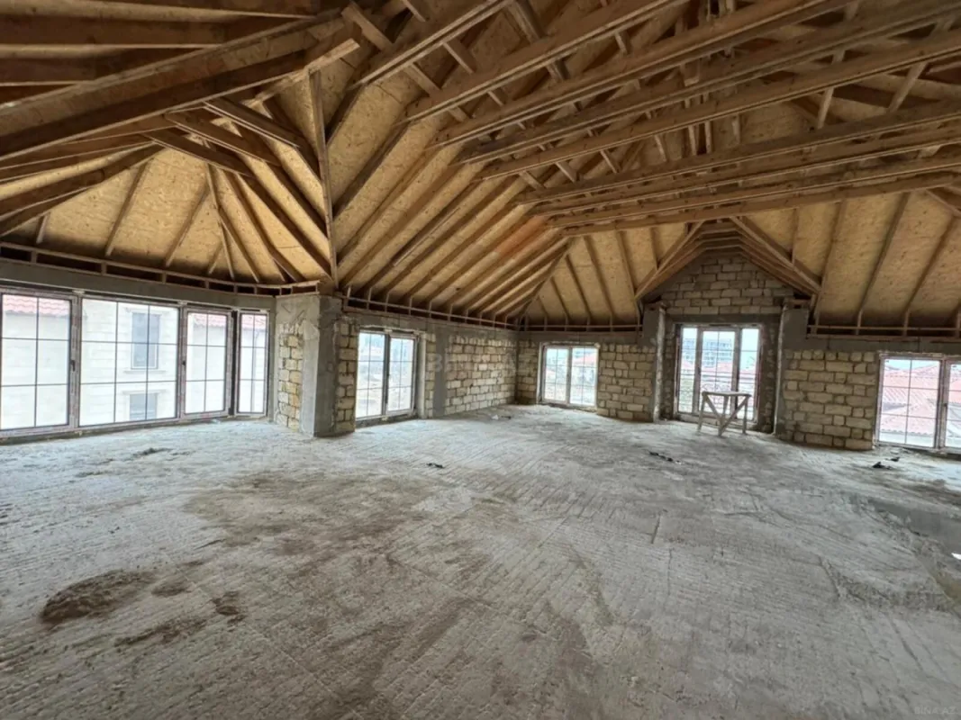 Satılır 6 otaqlı həyət evi 480 m²