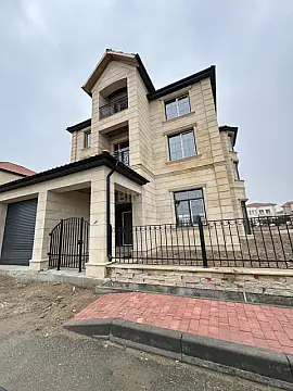 Satılır 6 otaqlı həyət evi 480 m²