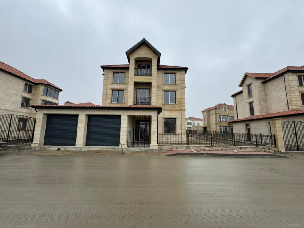 Satılır 6 otaqlı həyət evi 480 m²