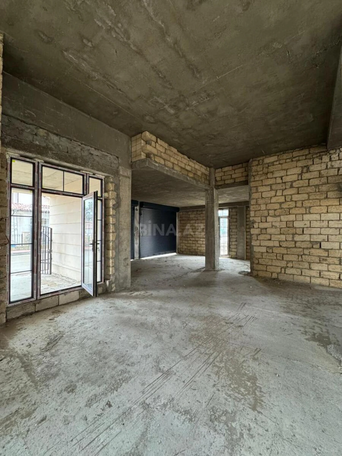 Satılır 6 otaqlı həyət evi 480 m²