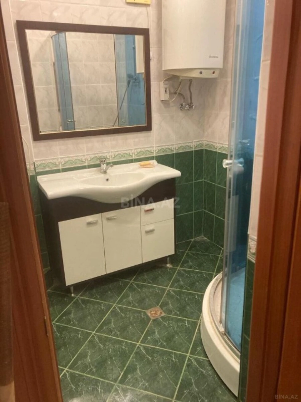 Satılır 3 otaqlı mənzil 105 m²