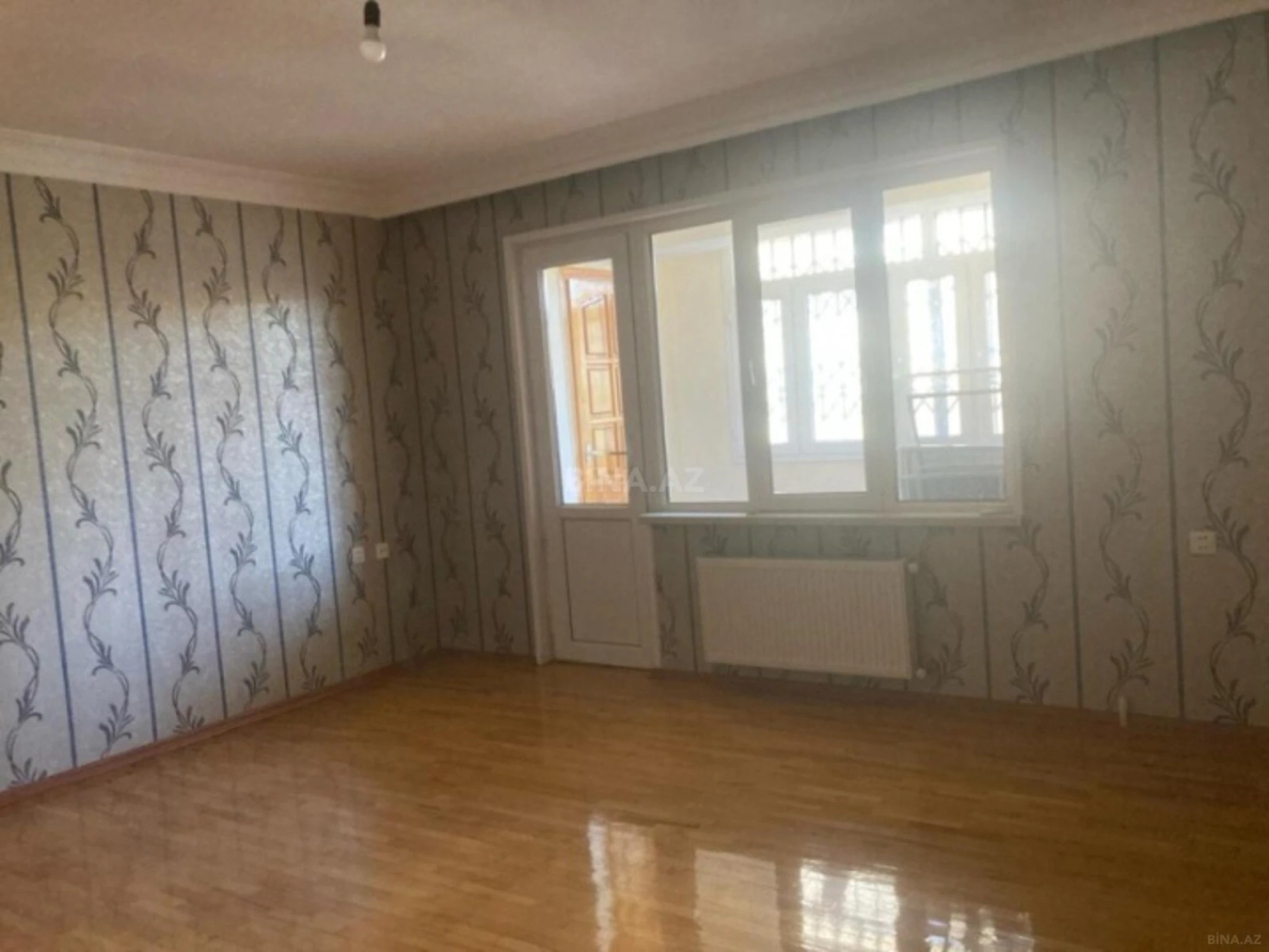 Satılır 3 otaqlı mənzil 105 m²