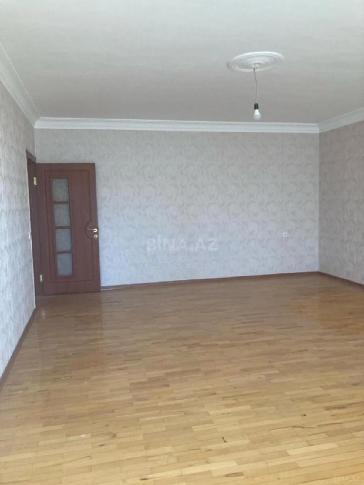 Satılır 3 otaqlı mənzil 105 m²