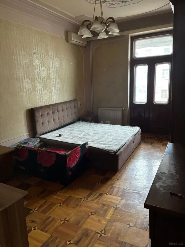 Kirayə verilir 3 otaqlı mənzil 120 m²