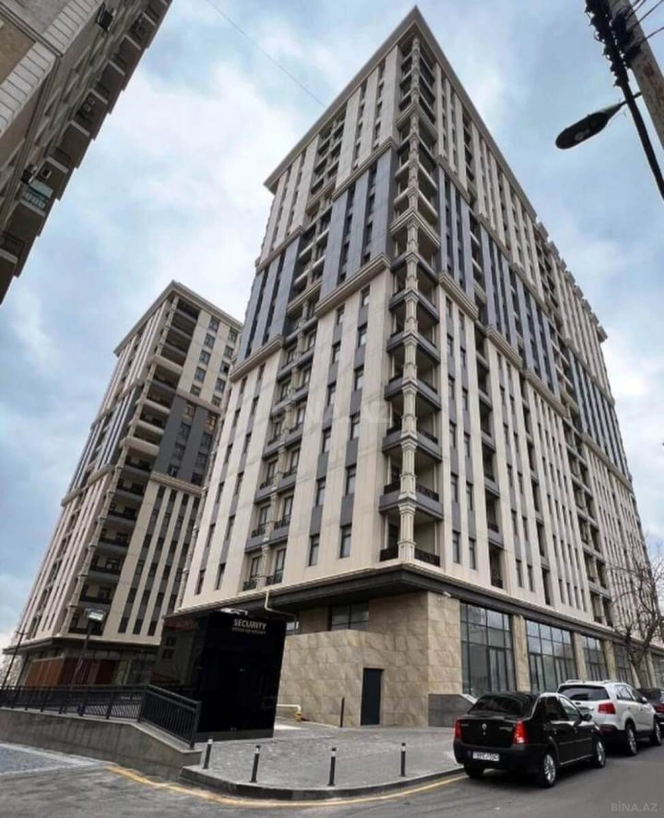 Satılır 3 otaqlı mənzil 126 m²