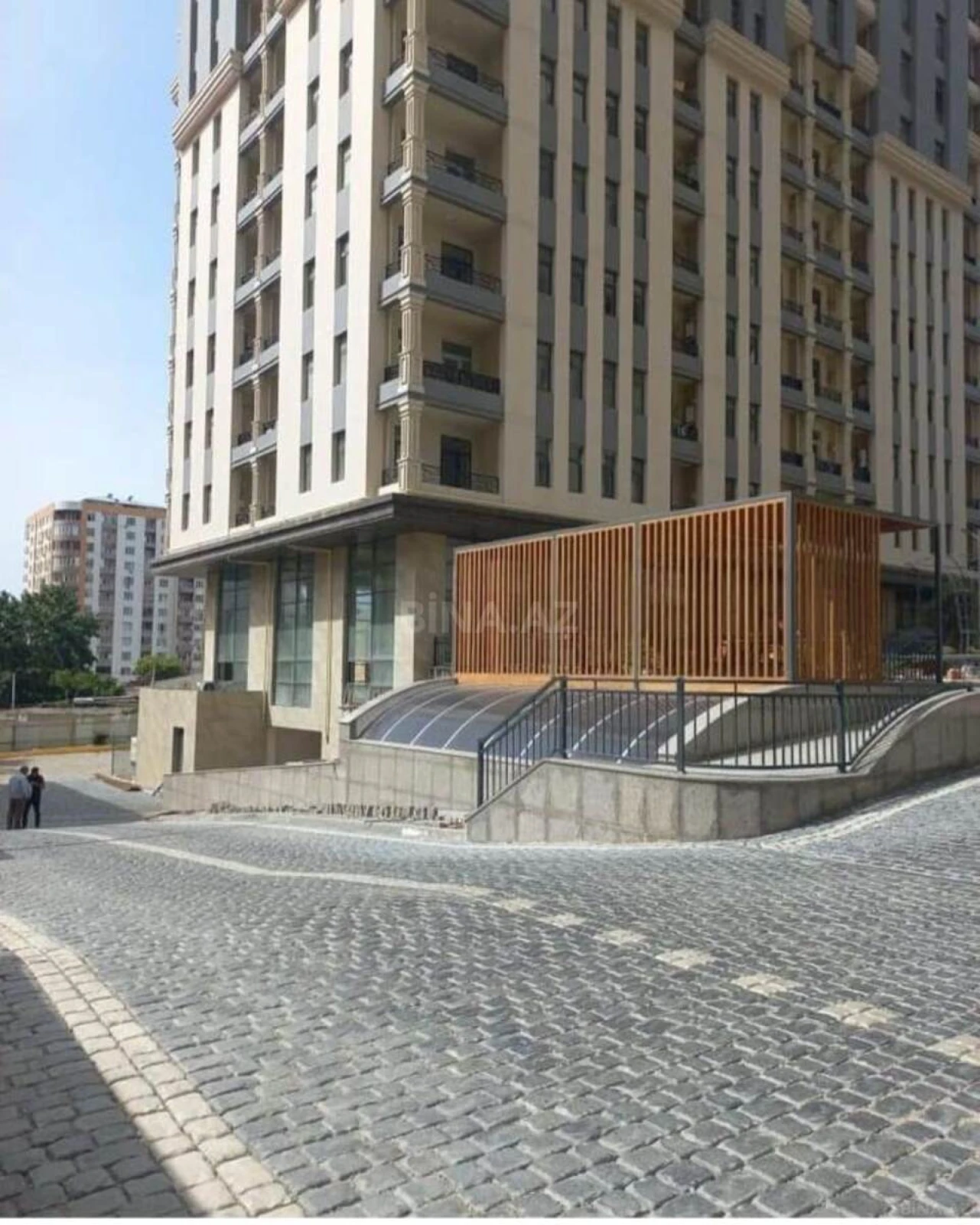 Satılır 3 otaqlı mənzil 126 m²