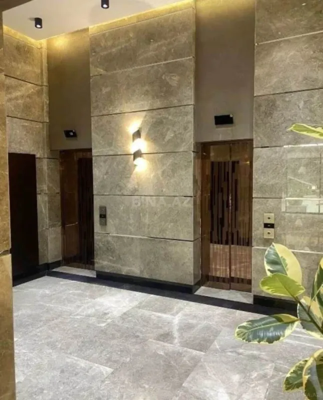 Satılır 3 otaqlı mənzil 126 m²