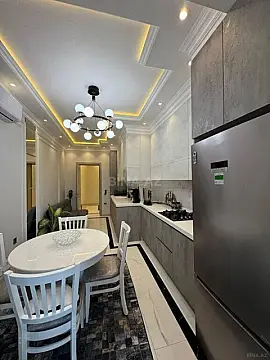 Satılır 3 otaqlı mənzil 126 m²