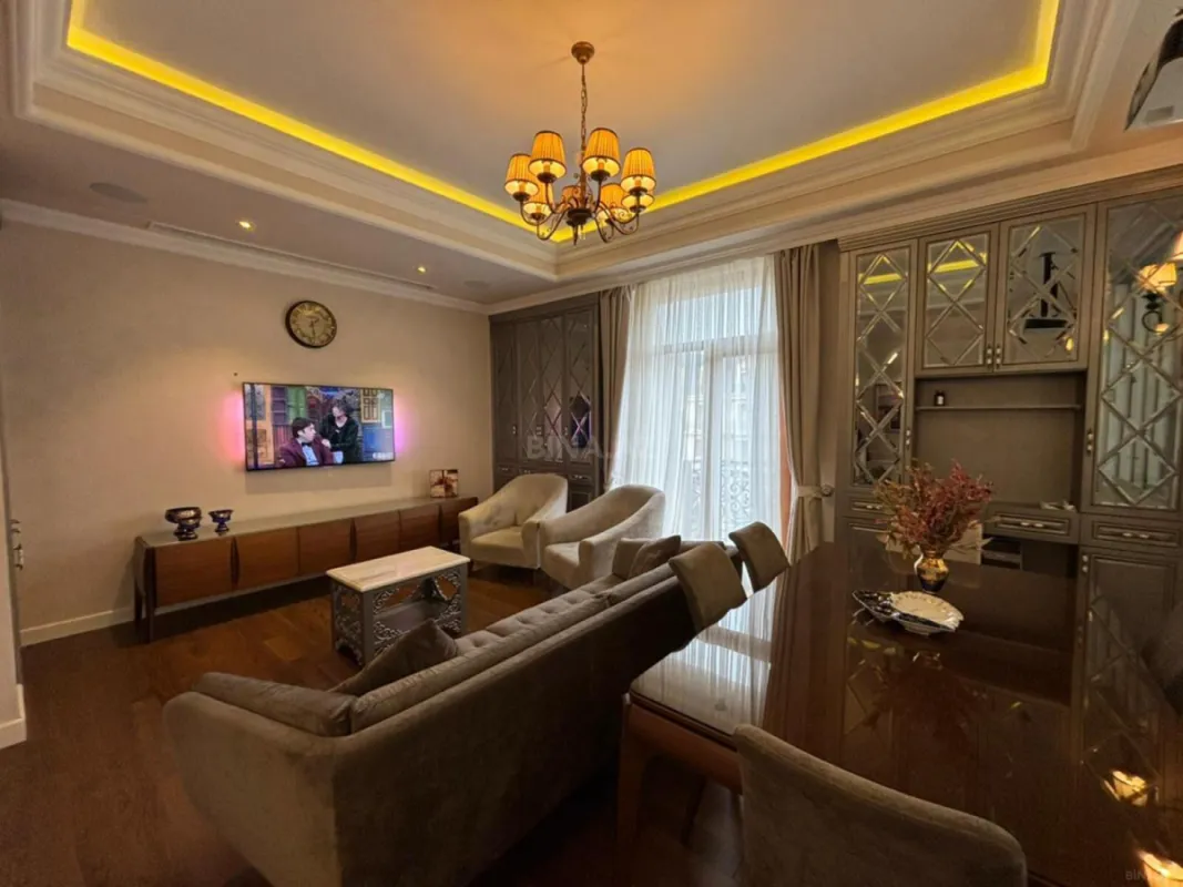 Kirayə verilir 3 otaqlı mənzil 115 m²