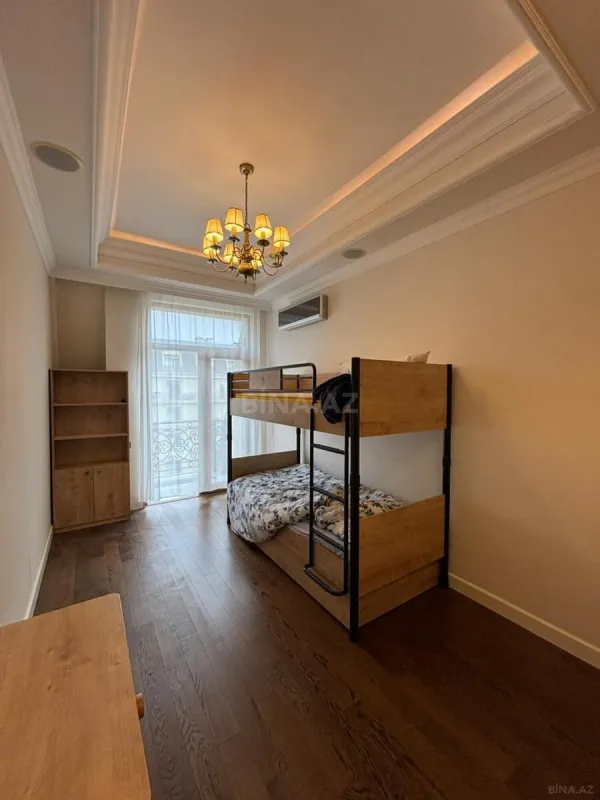 Kirayə verilir 3 otaqlı mənzil 115 m²