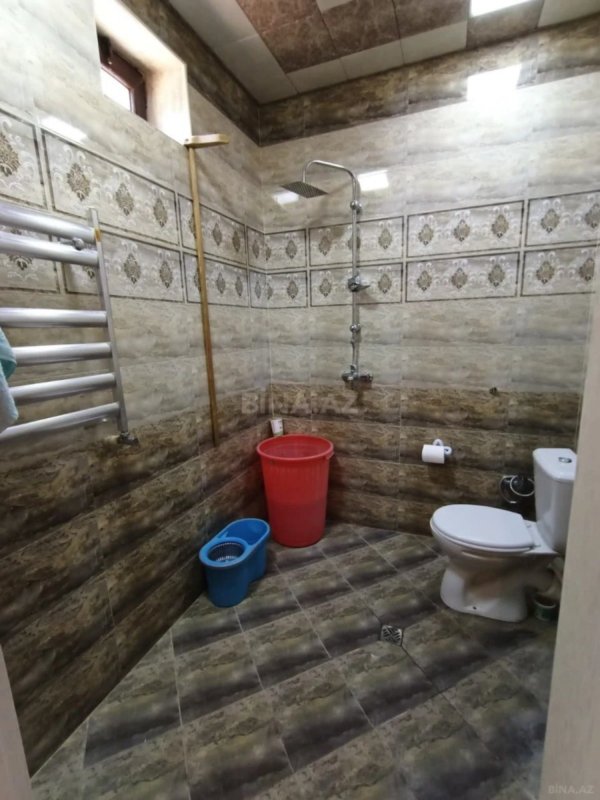 Satılır 5 otaqlı həyət evi 140 m²