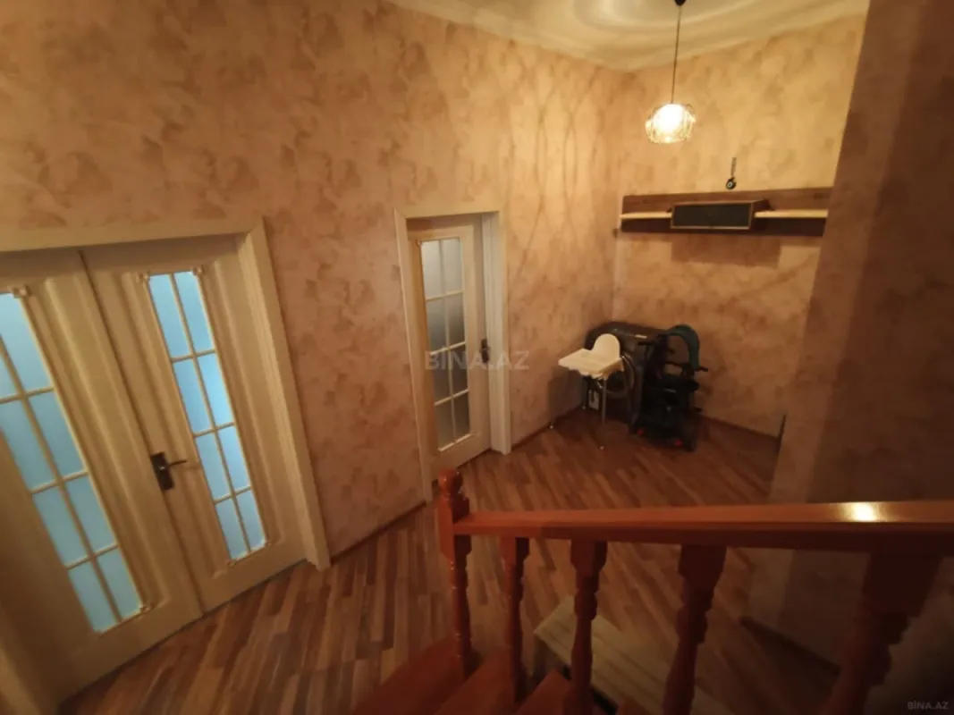 Satılır 5 otaqlı həyət evi 140 m²