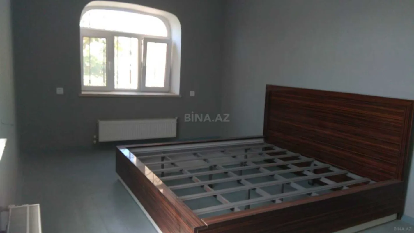 Satılır 7 otaqlı həyət evi 350 m²
