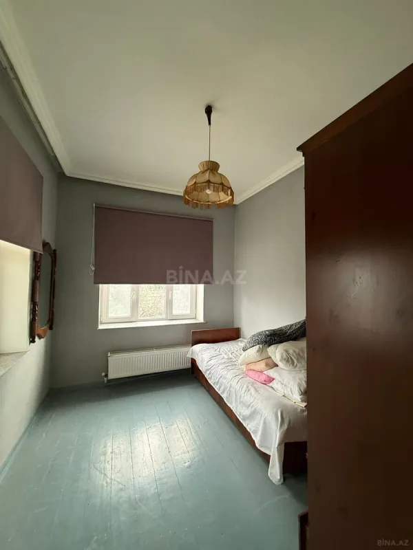 Satılır 7 otaqlı həyət evi 350 m²