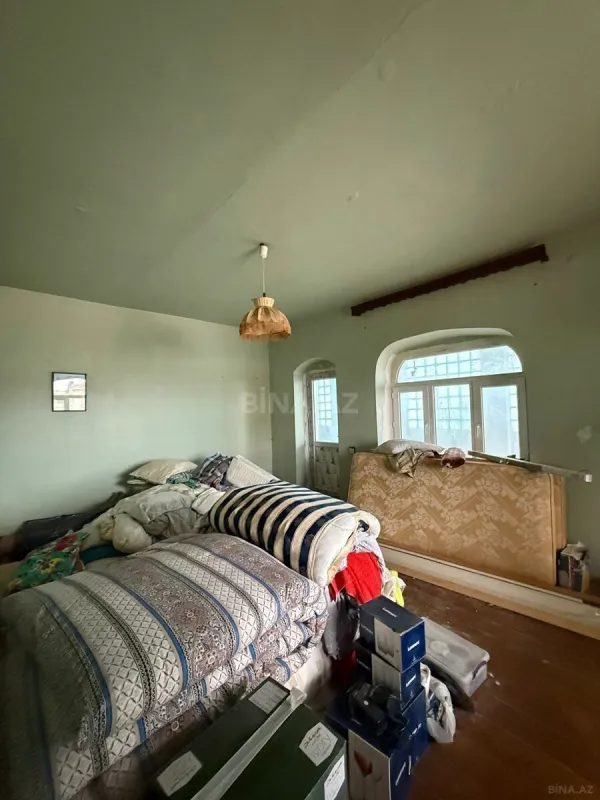 Satılır 7 otaqlı həyət evi 350 m²