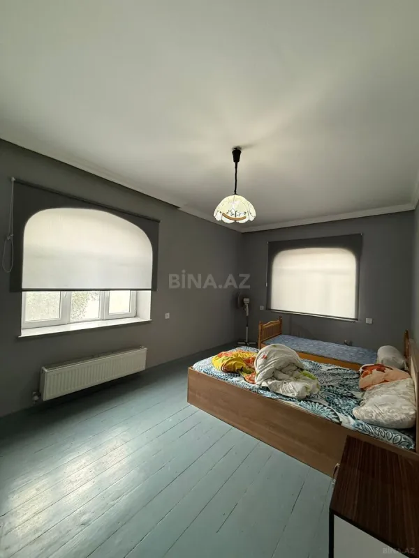 Satılır 7 otaqlı həyət evi 350 m²