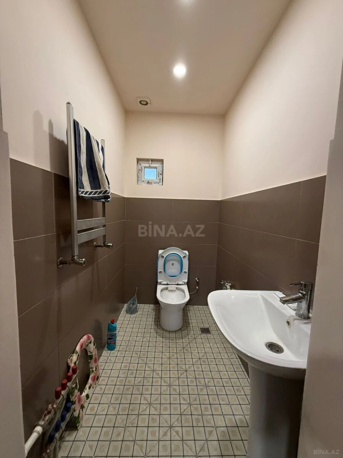 Satılır 7 otaqlı həyət evi 350 m²