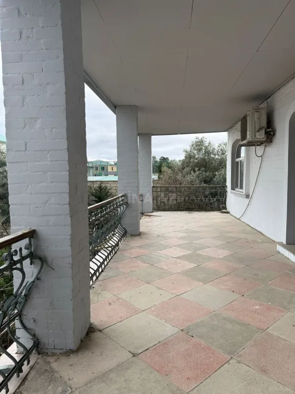 Satılır 7 otaqlı həyət evi 350 m²