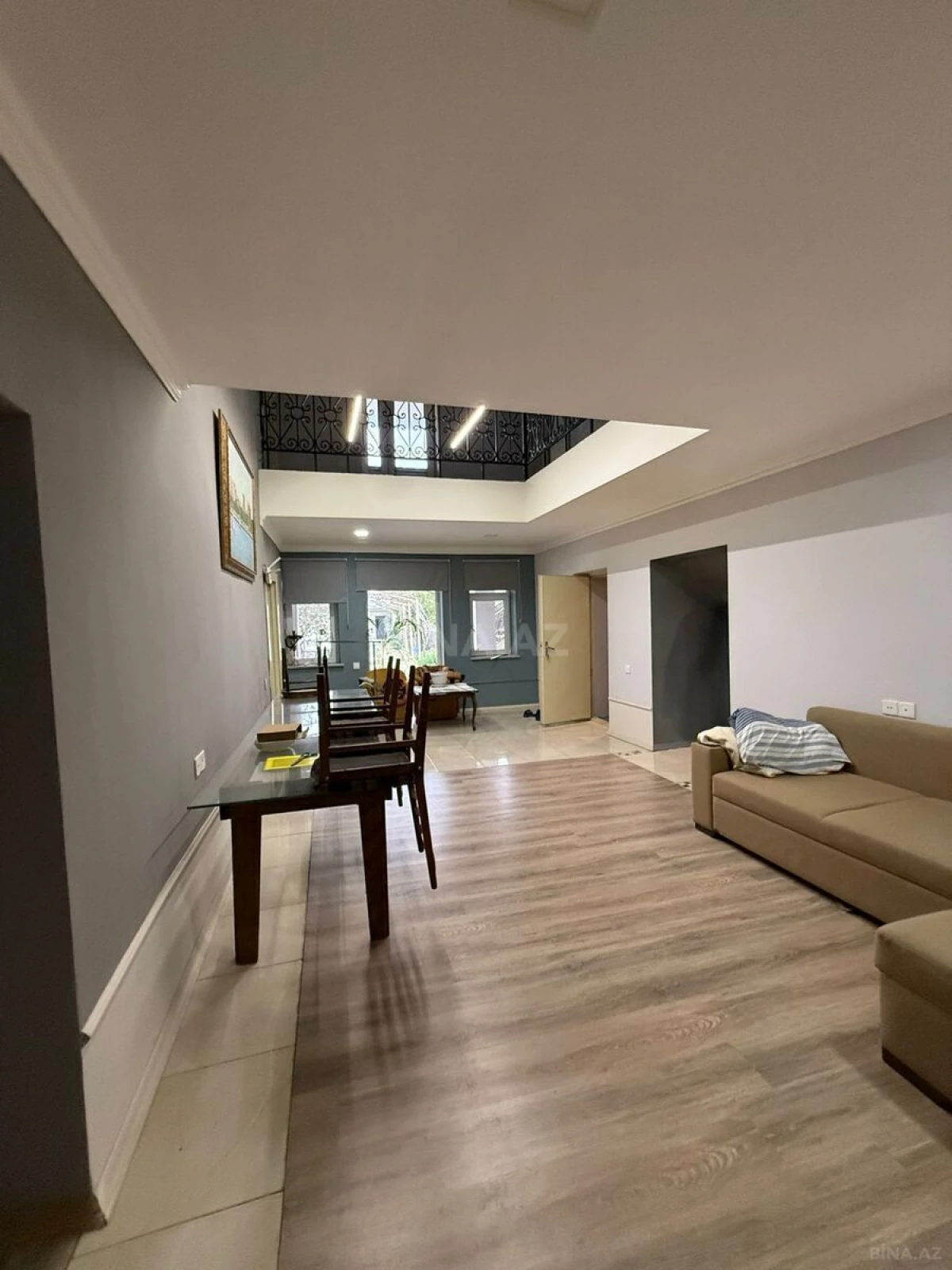 Satılır 7 otaqlı həyət evi 350 m²