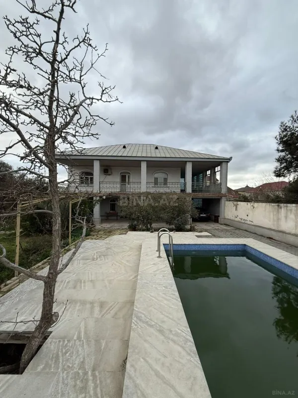 Satılır 7 otaqlı həyət evi 350 m²