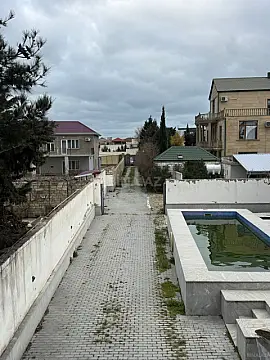 Satılır 7 otaqlı həyət evi 350 m²