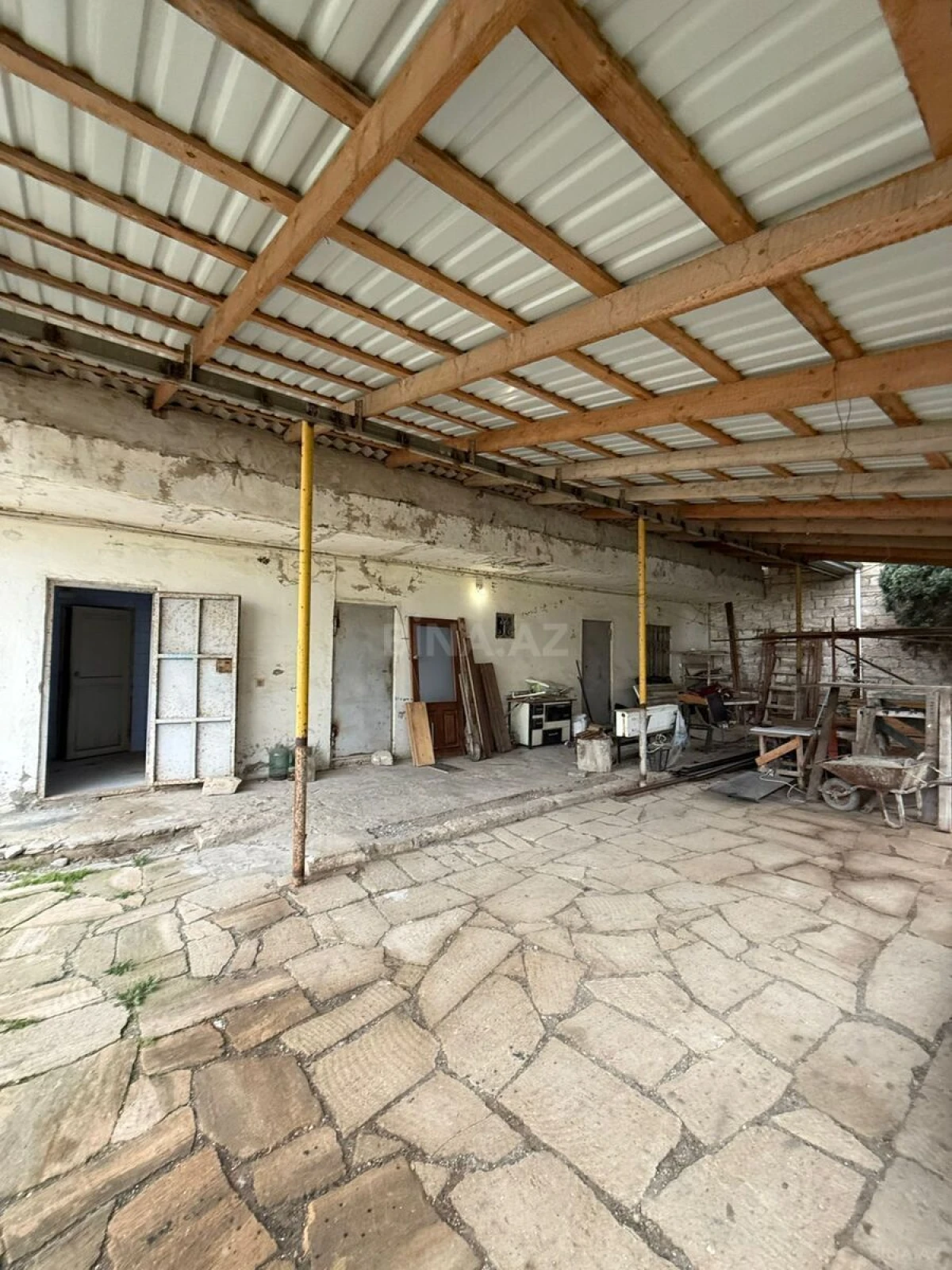 Satılır 7 otaqlı həyət evi 350 m²