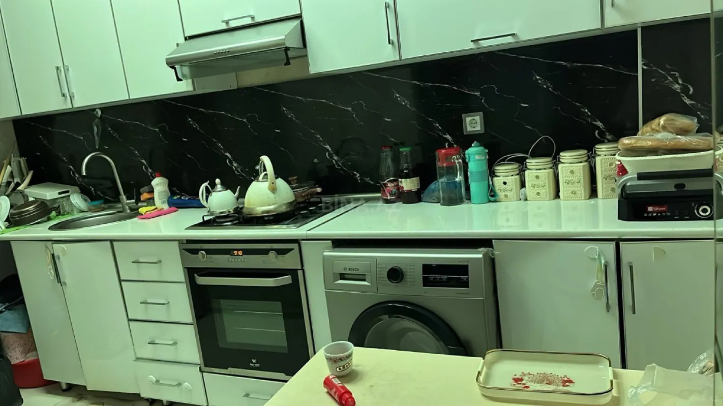 Satılır 2 otaqlı mənzil 66 m²