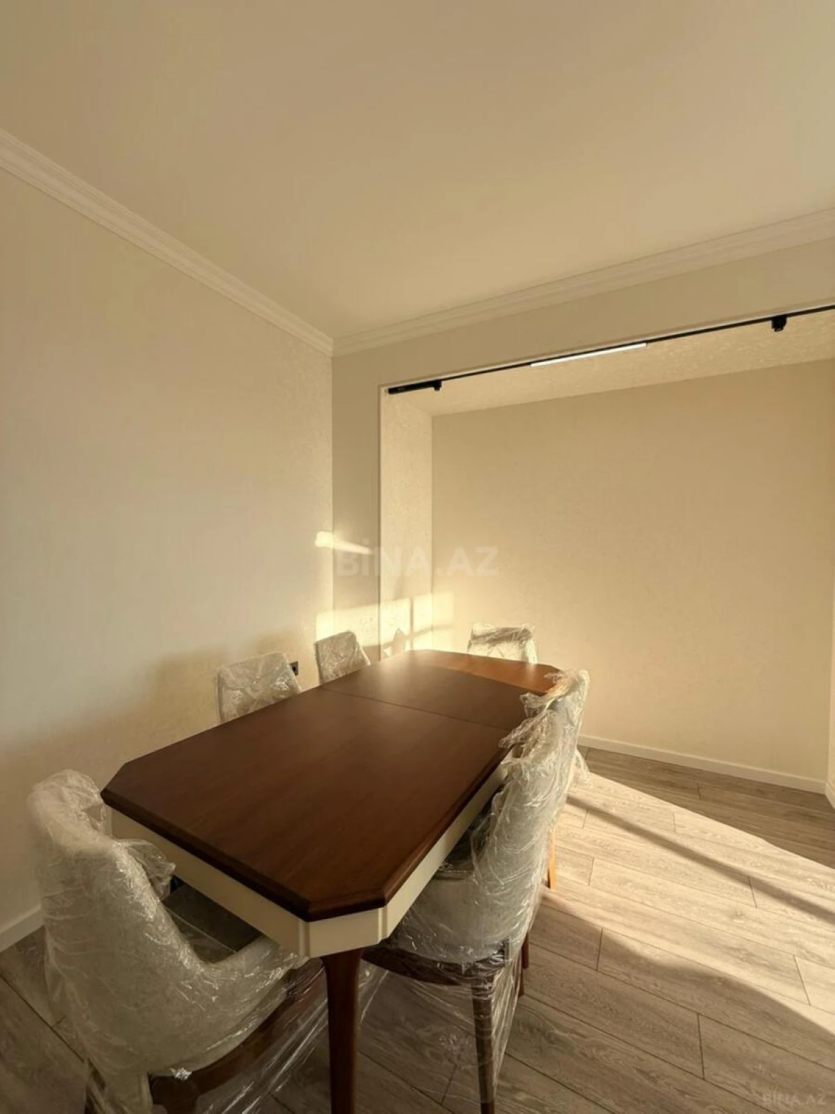 Kirayə verilir 3 otaqlı mənzil 147 m²