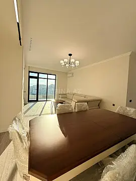 Kirayə verilir 3 otaqlı mənzil 147 m²