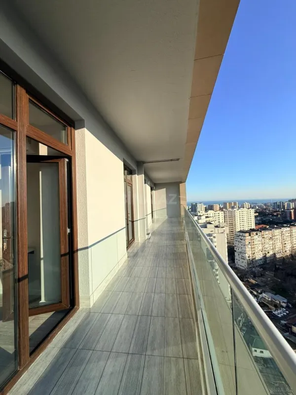 Kirayə verilir 3 otaqlı mənzil 147 m²