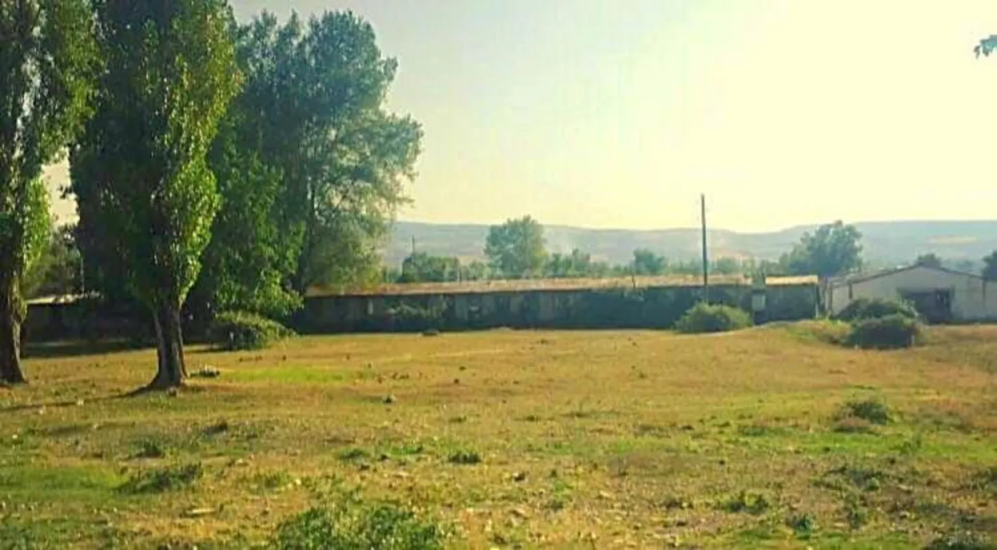 Satılır torpaq sahəsi 550 m²