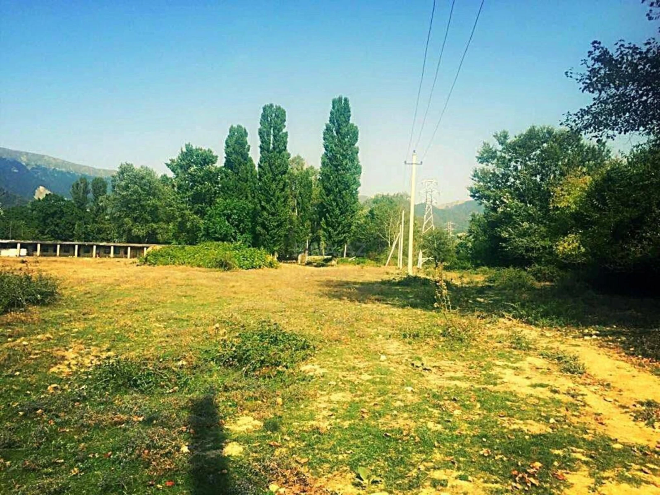 Satılır torpaq sahəsi 550 m²