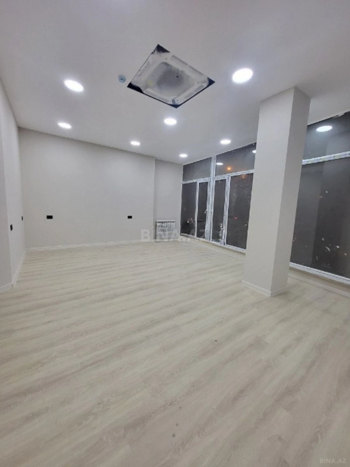 Kirayə verilir 9 otaqlı ofis 476 m²