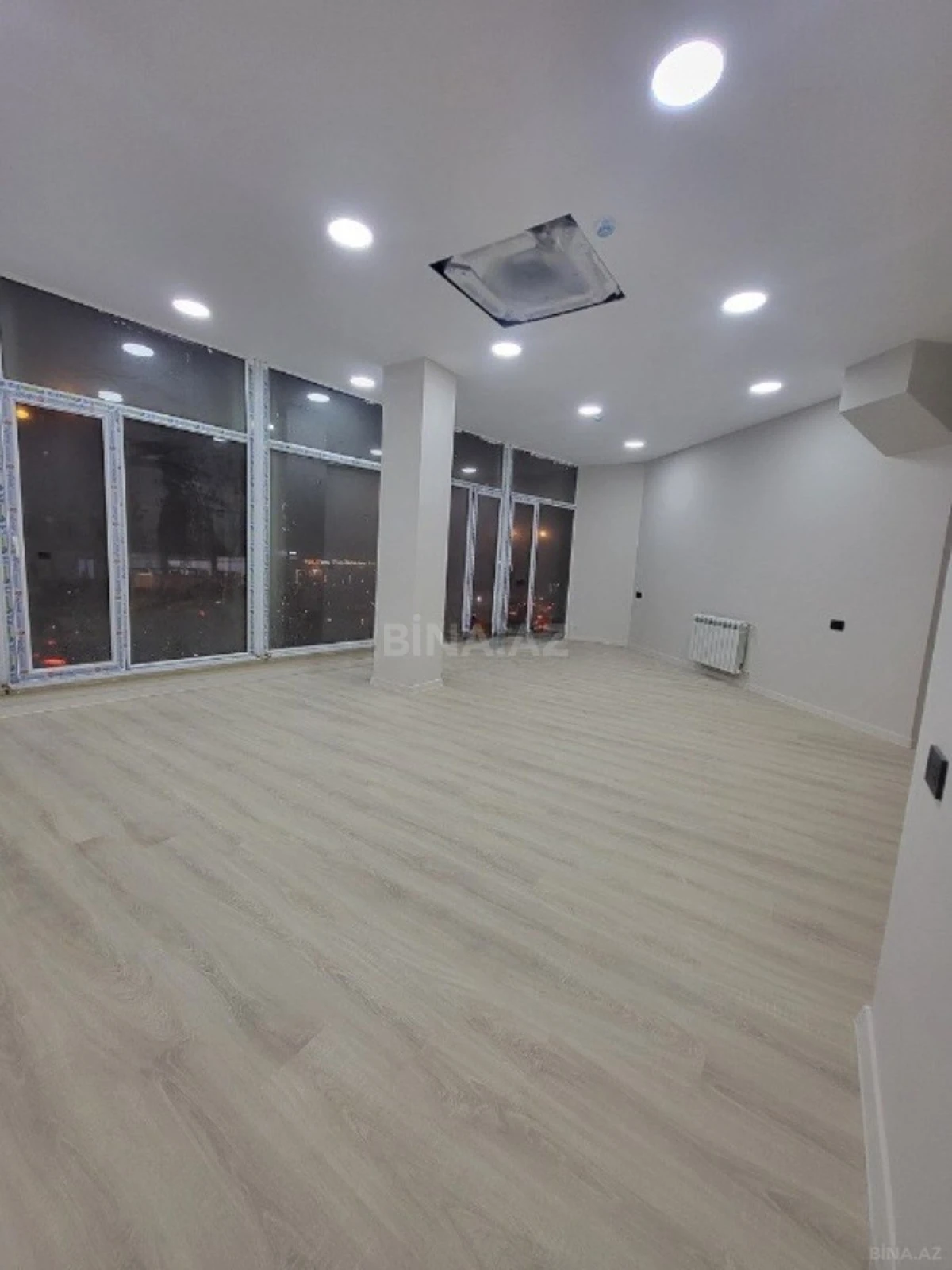 Kirayə verilir 9 otaqlı ofis 476 m²
