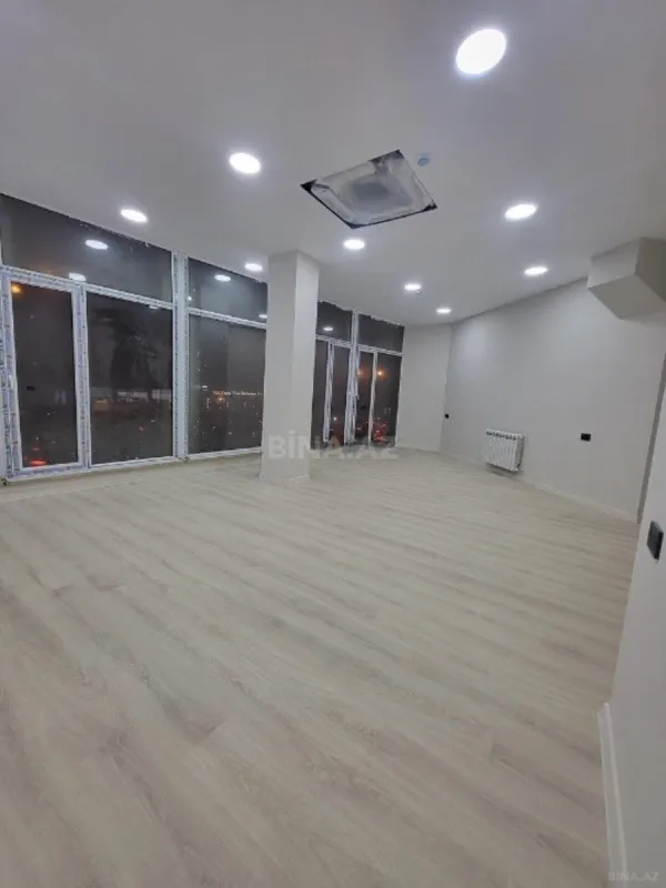 Kirayə verilir 9 otaqlı ofis 476 m²