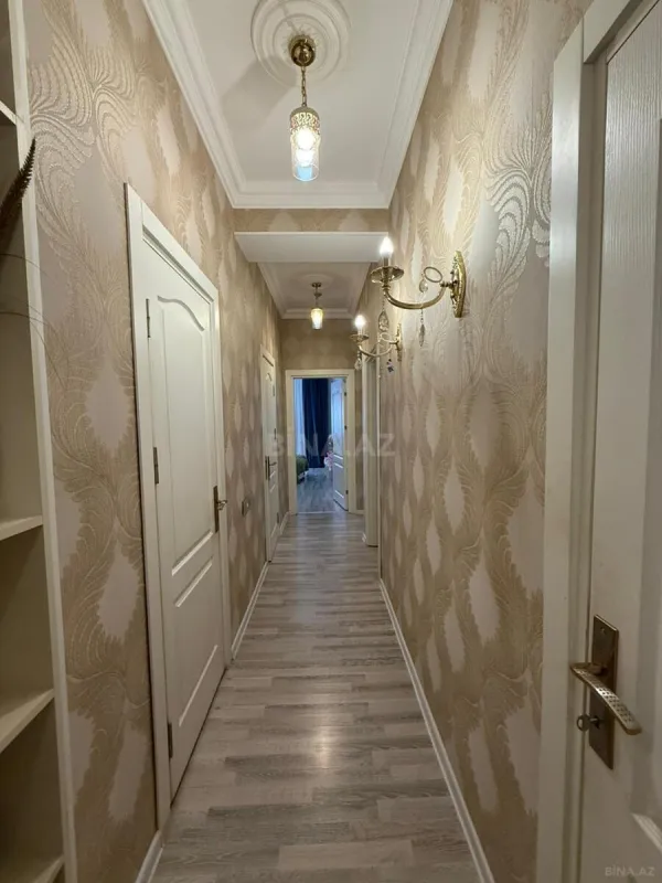 Satılır 3 otaqlı mənzil 105 m²