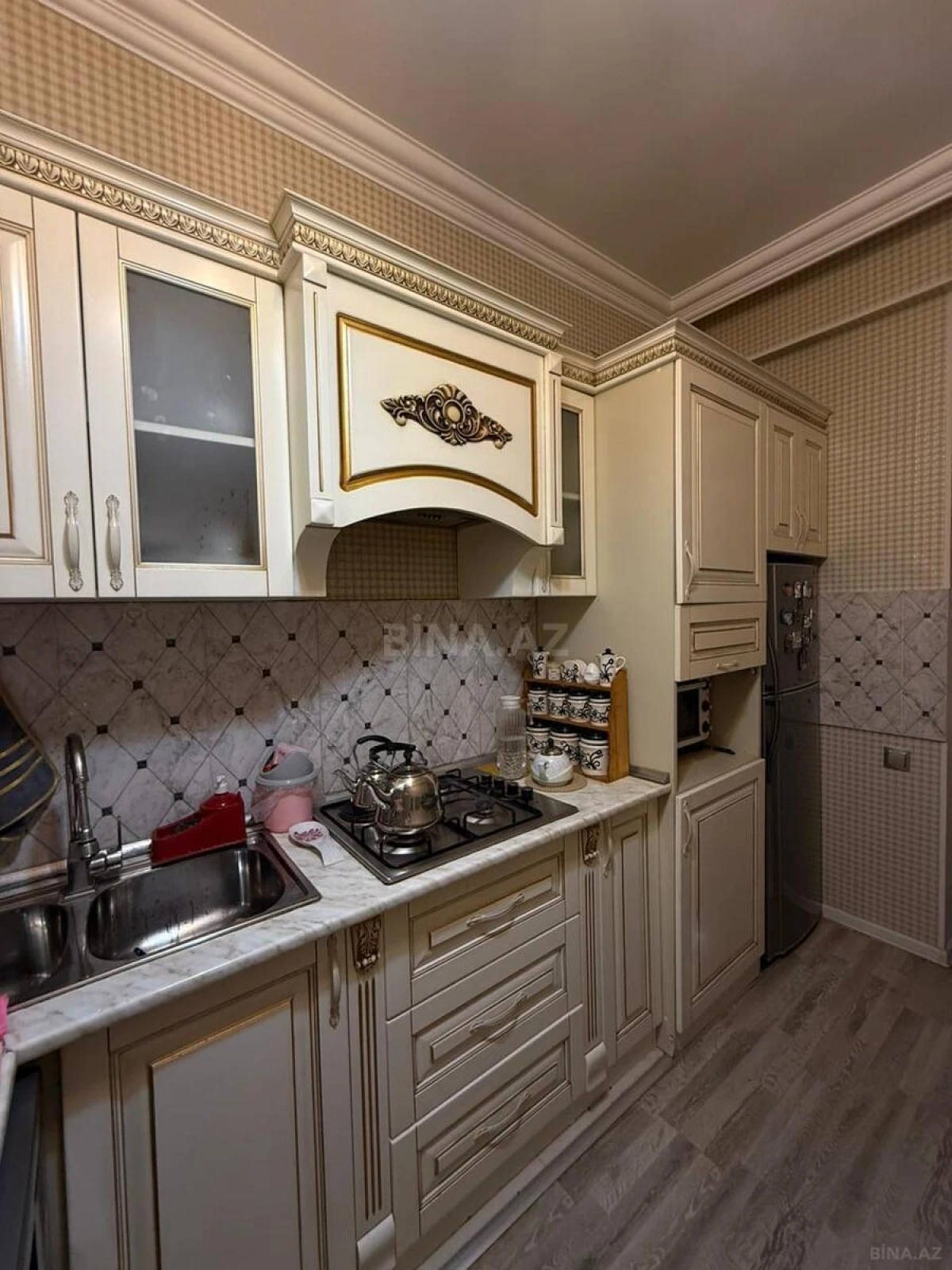 Satılır 3 otaqlı mənzil 105 m²