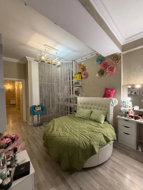 Satılır 3 otaqlı mənzil 105 m²