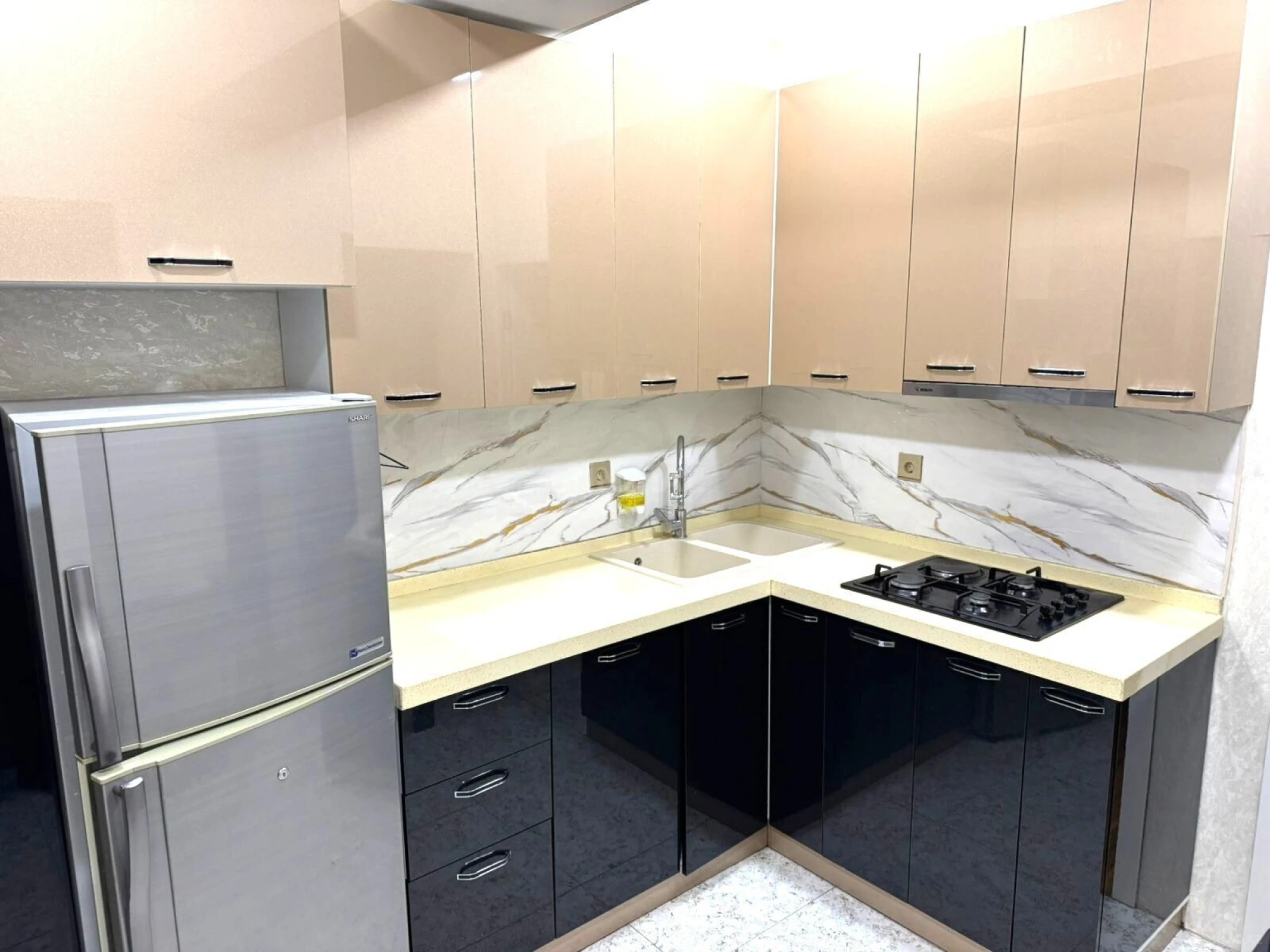 Kirayə verilir 2 otaqlı mənzil 59 m²