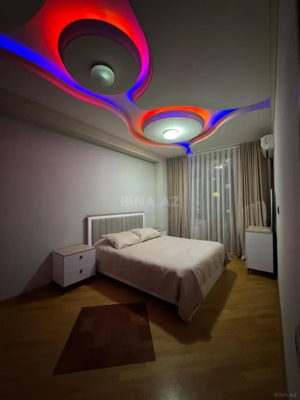 Kirayə verilir 3 otaqlı mənzil 118 m²