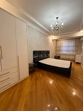 Kirayə verilir 2 otaqlı mənzil 105 m²