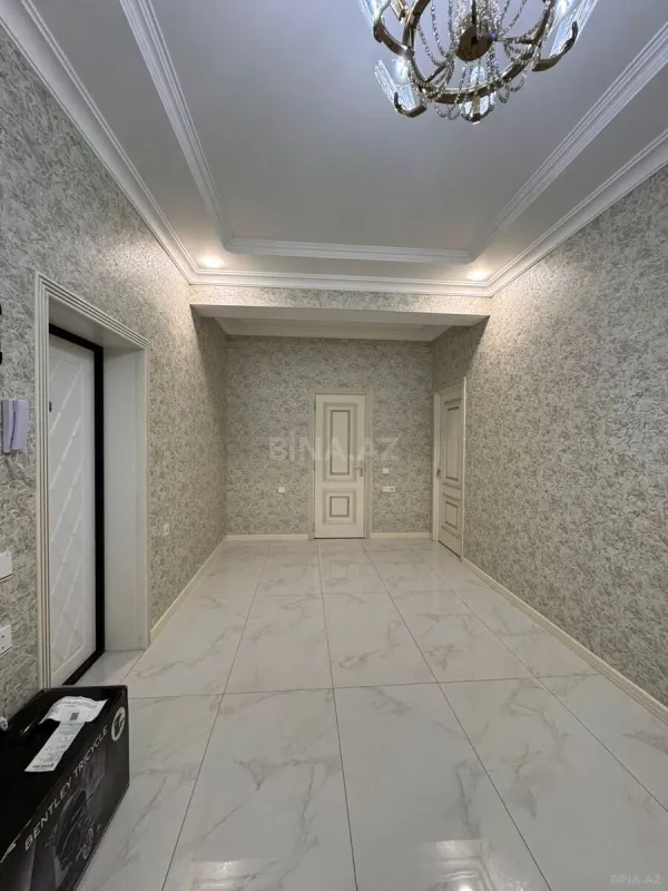 Kirayə verilir 2 otaqlı mənzil 105 m²