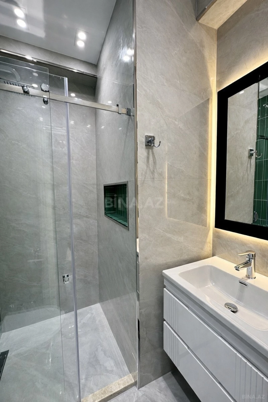 Satılır 2 otaqlı mənzil 60 m²