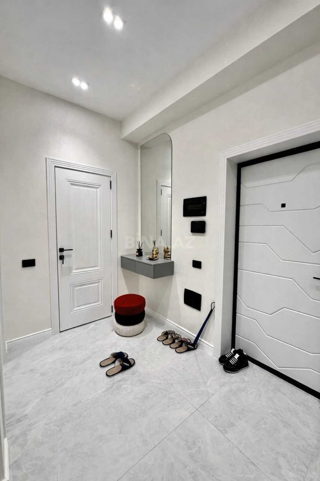 Satılır 2 otaqlı mənzil 60 m²