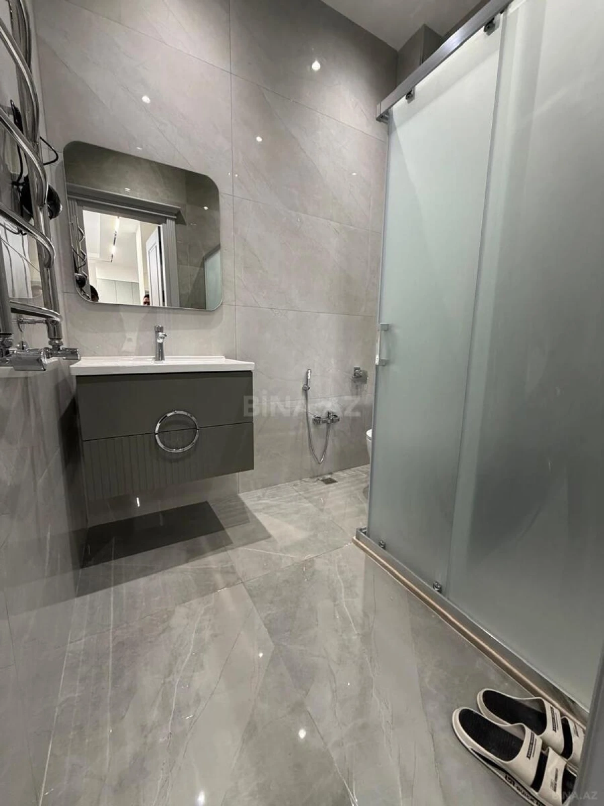 Satılır 2 otaqlı mənzil 52 m²