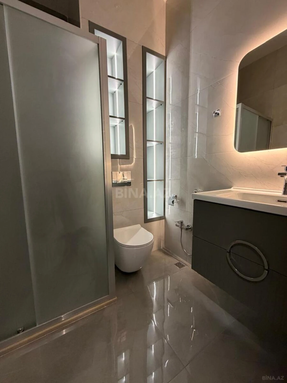 Satılır 2 otaqlı mənzil 52 m²