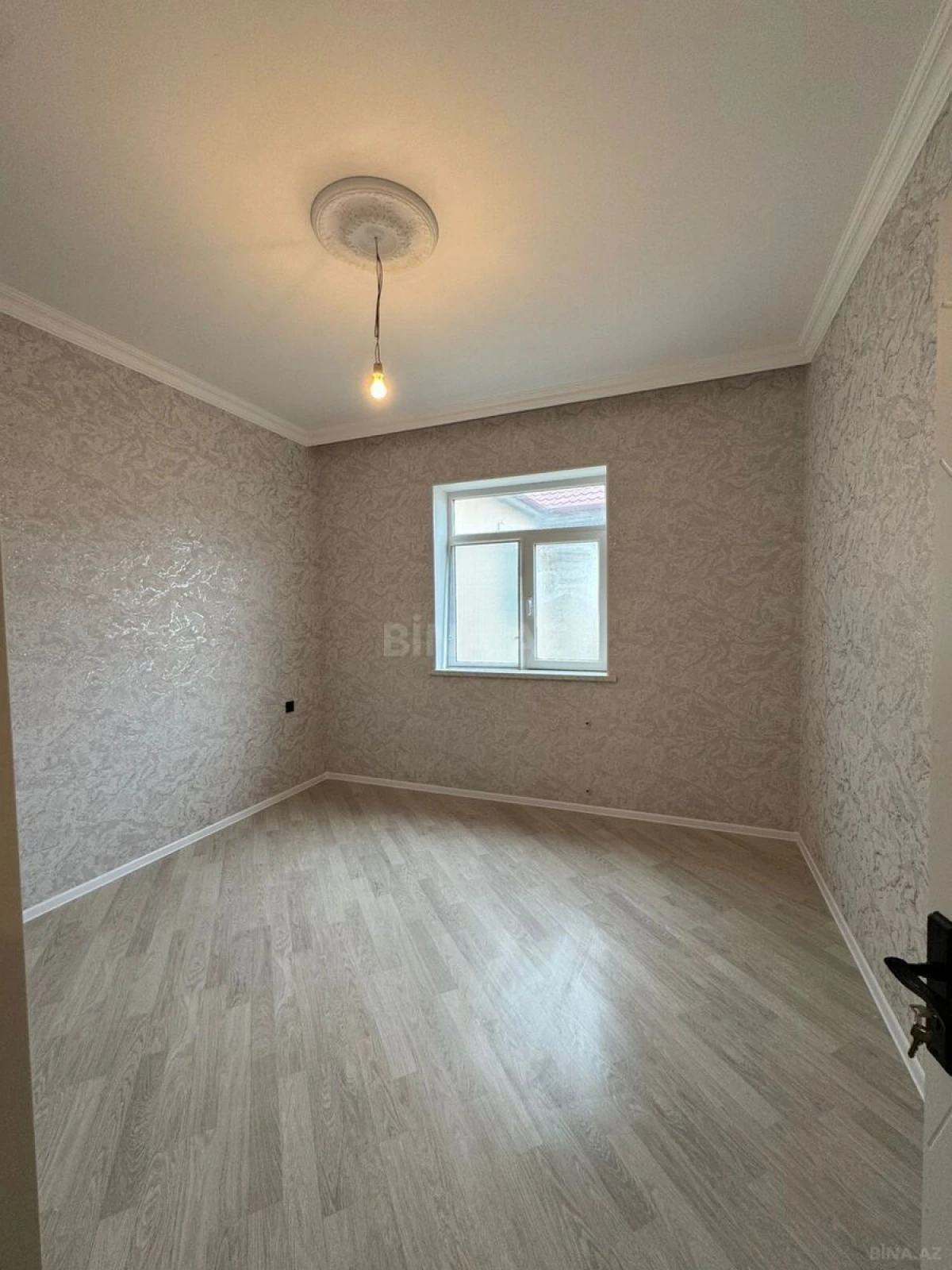 Satılır 3 otaqlı həyət evi 170 m²